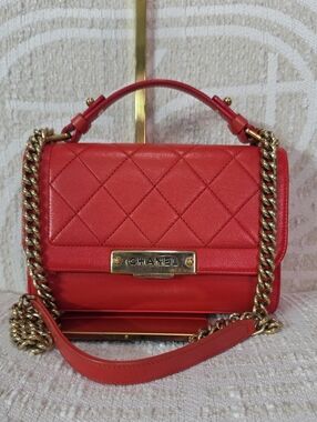 CHANEL Red Quilted Leather Top-Handle Shoulder Bag with Gold Chain
